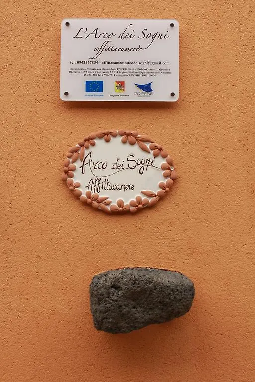 L'Arco Dei Sogni Hotel Malvagna 3*,