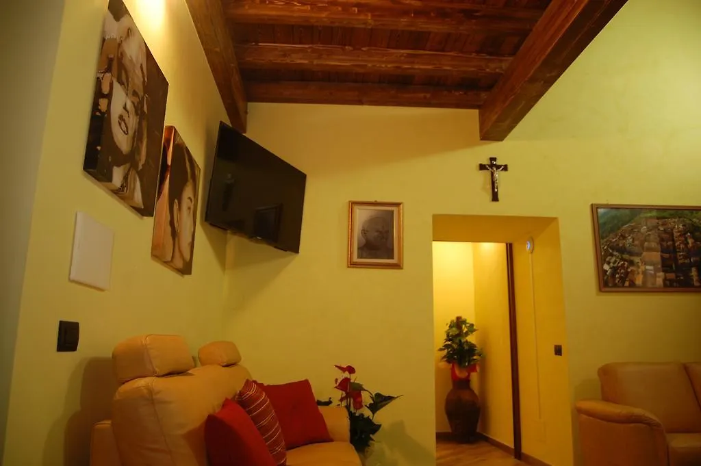 L'Arco Dei Sogni Hotel Malvagna 3*,