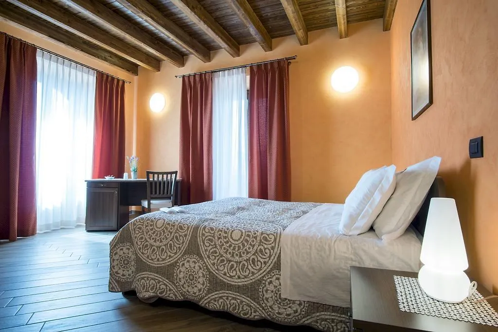 L'Arco Dei Sogni Hotel Malvagna 3*,
